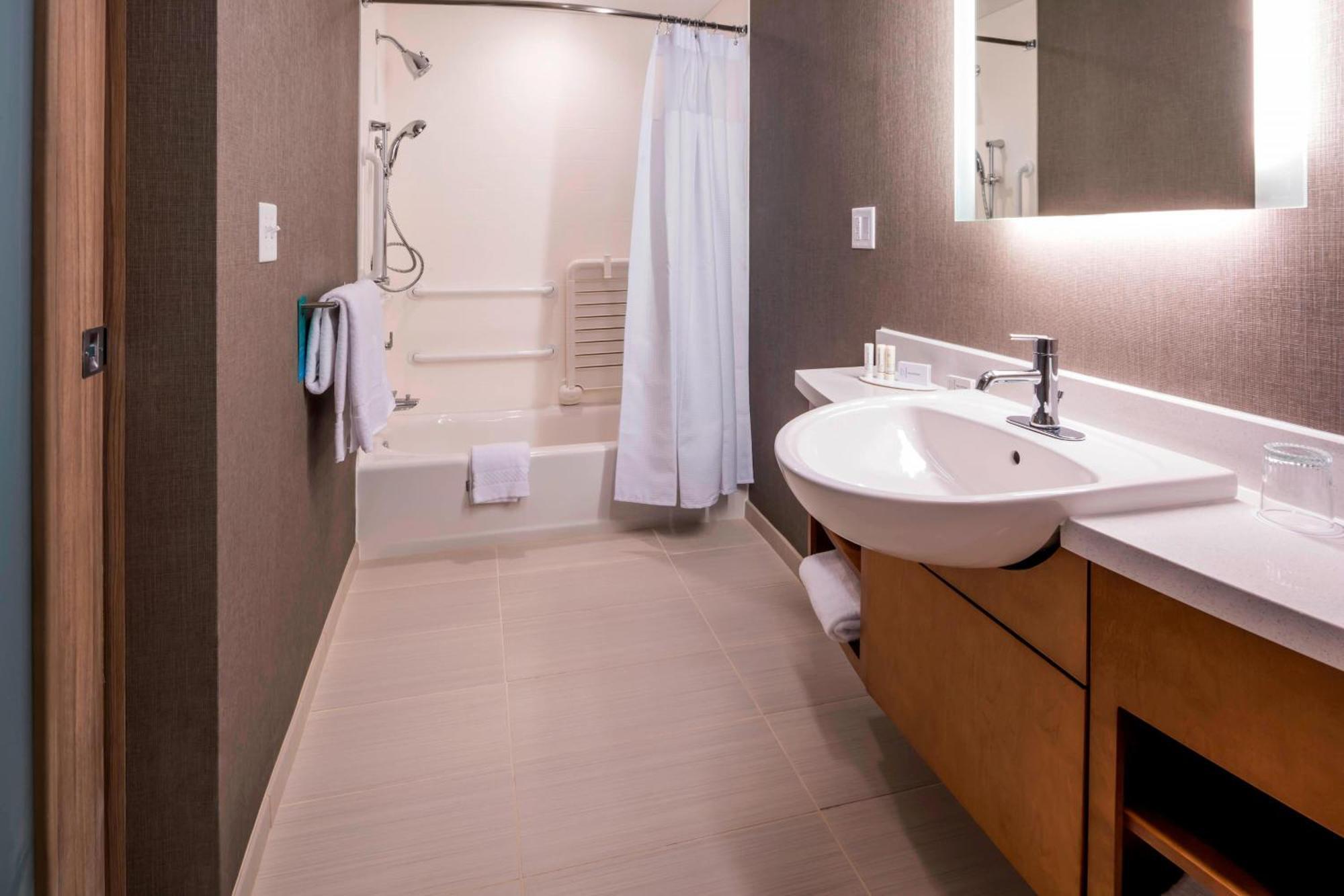 Springhill Suites By Marriott Фишкилл Экстерьер фото